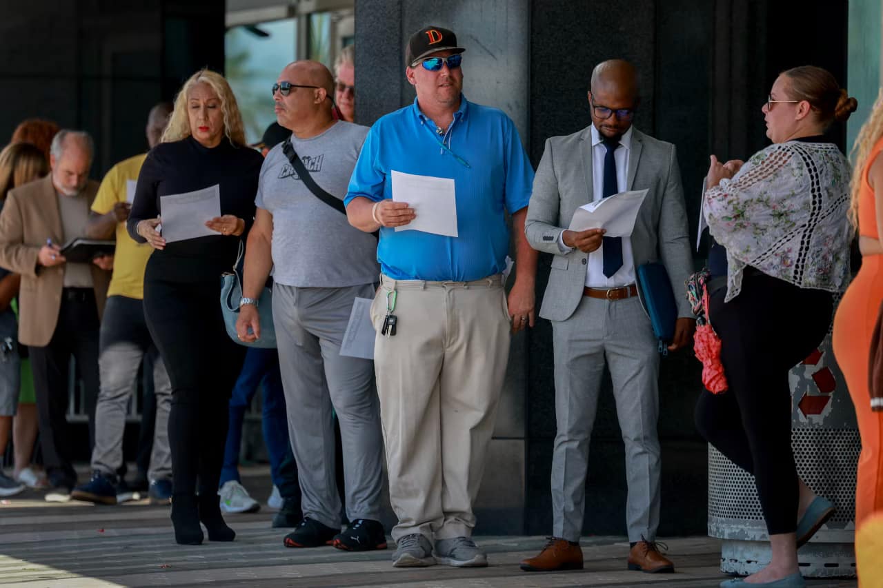U.S Jobless Claims Rose Last Week