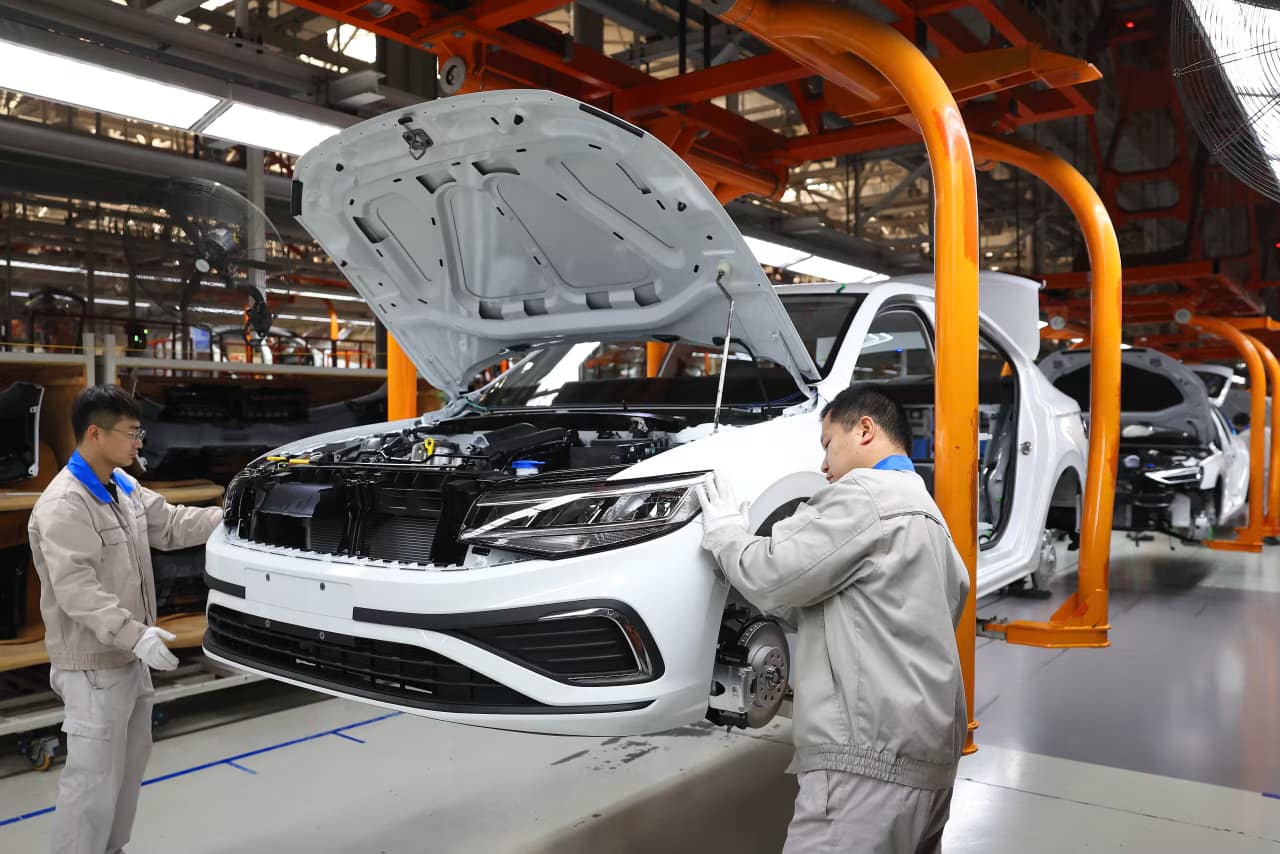 China’s Industrial Profits Rise, Defying Economic Headwinds