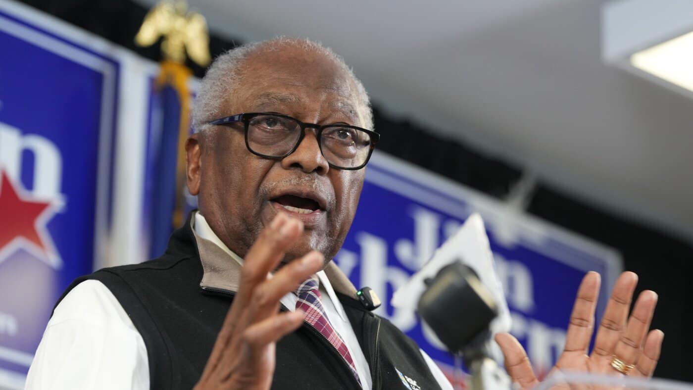 Clyburn’s district is intact as South Carolina won’t redraw : NPR